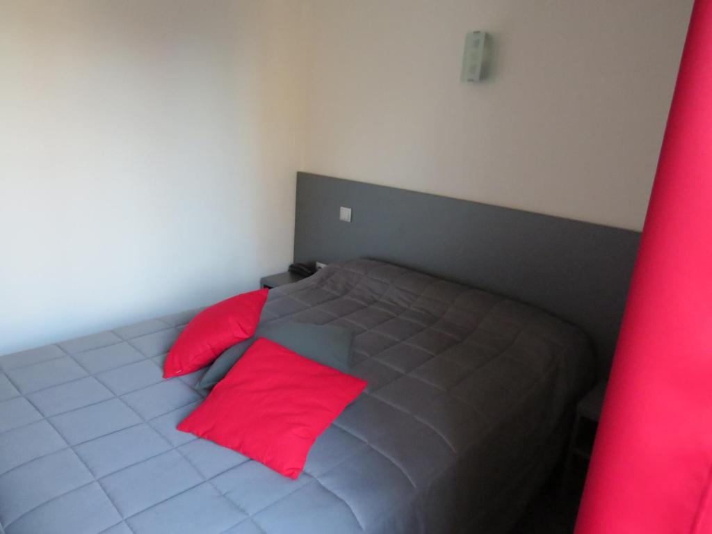 Hotel De Cleves Nevers Zimmer foto